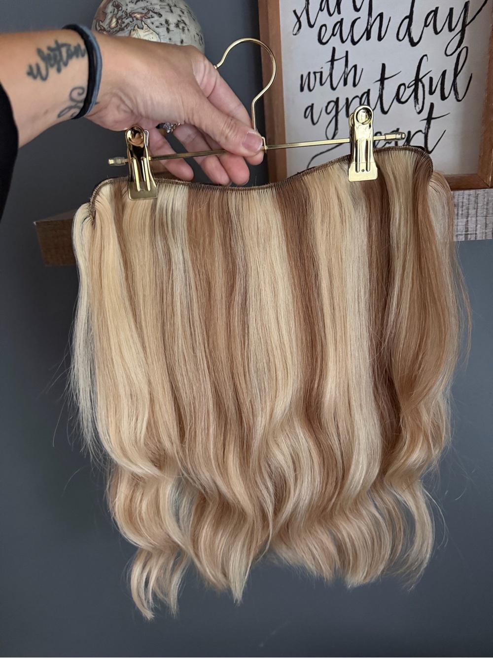Hidden Crown 16” V-Clip Human Hair Extensions #622 Light Honey Blonde Mix 153g